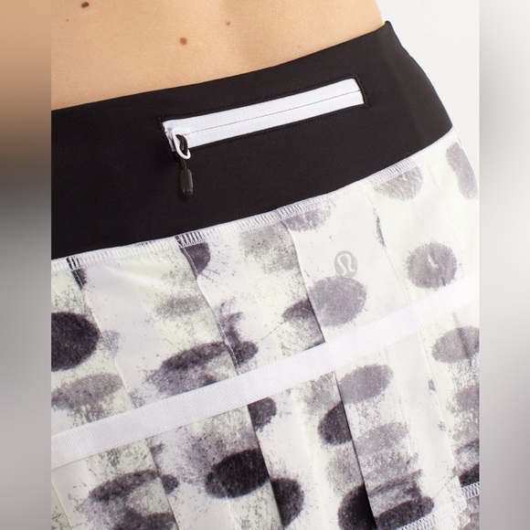 Lululemon Run: Pace Setter Skirt (Tall) Seaside Dot White Size 4 Tall - Picture 3 of 10